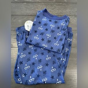 Harry Potter two piece Jammie set. Long sleeve and pants